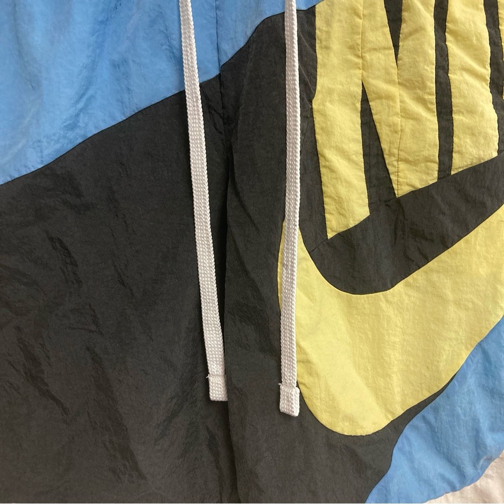 Nike Throwback Futura Men’s Basketball Shorts Pocket Yellow/Black Colorblock S - Picture 3 of 15